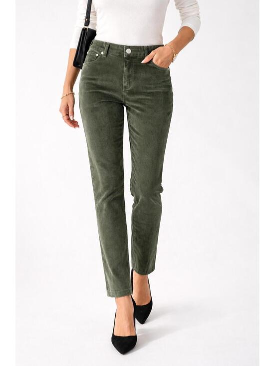 Denim - NWT d&co. Heritage Adaptive Olive Green Straight Leg Jeans US Size 8